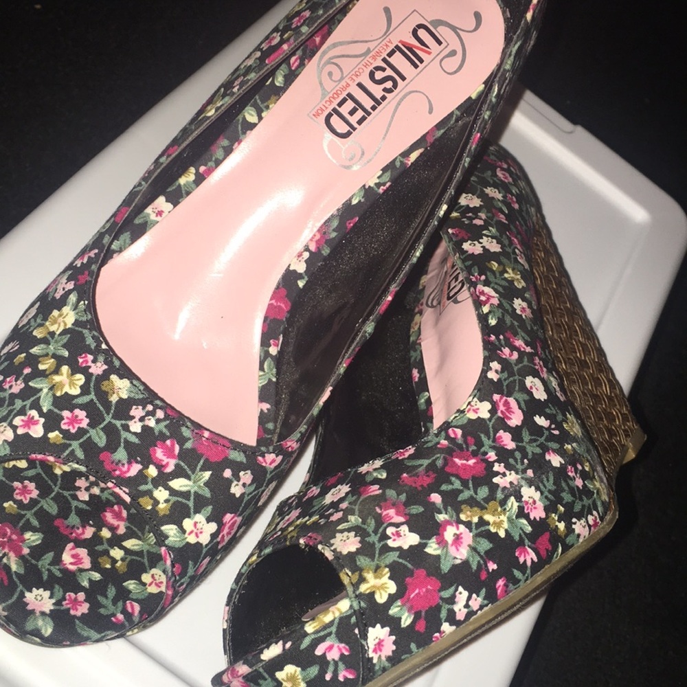 Size 6.5 floral wedge heels.